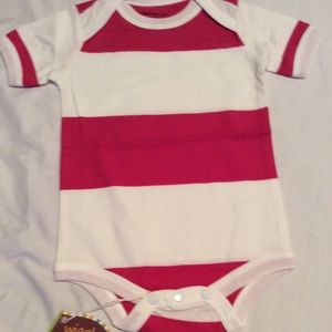 New with Tags Organic Cotton Short sleeve Onesie